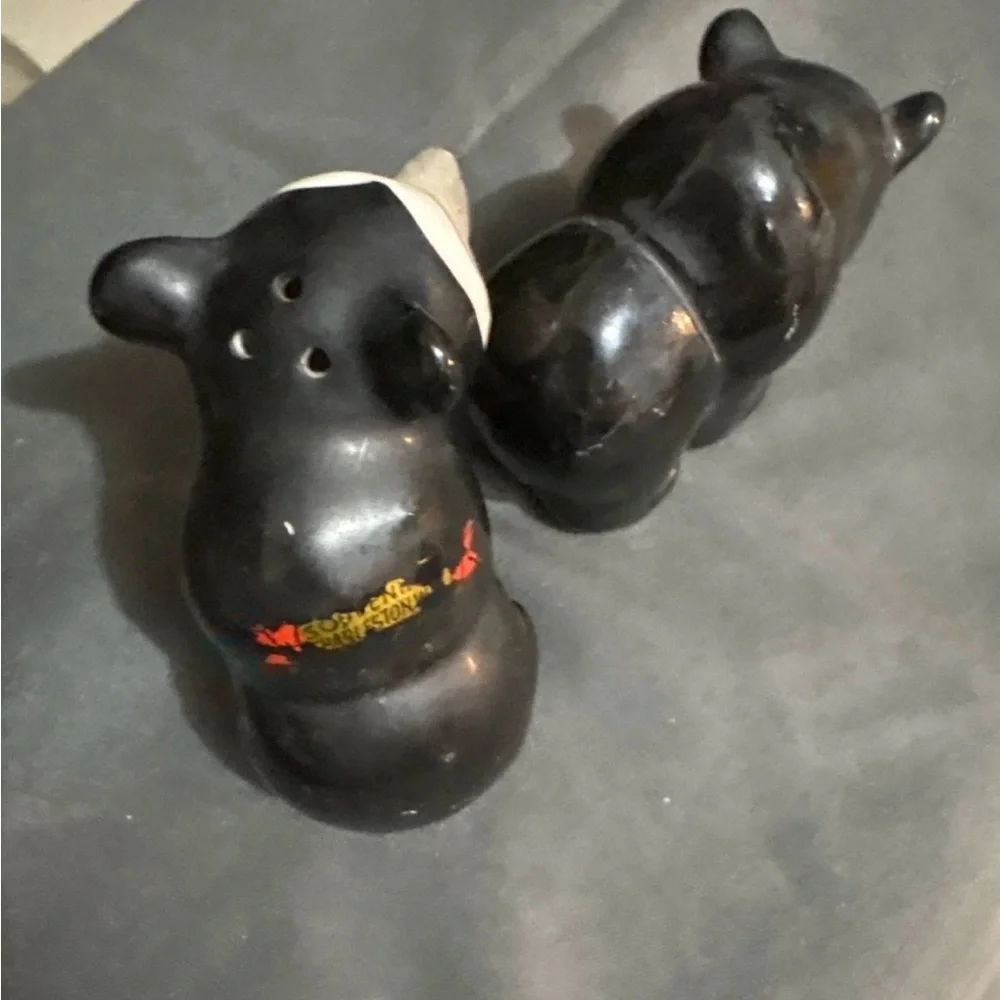 Vintage Asian Salt & Pepper Shaker Set Black Bears with  made in Japan - Picture 4 of 5